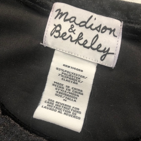 Madison & Berkeley Brand Suede Top Size M - Picture 3 of 3